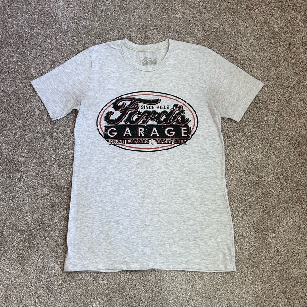 Ford's Garage Womens Small T-Shirt Gray Heather Prime Burgers Craft Beer Graphic - Picture 1 of 6